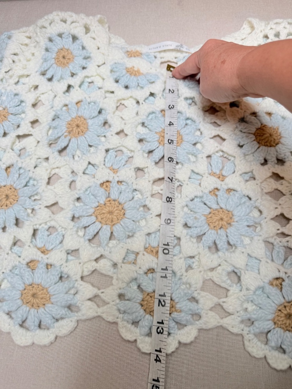 Altar’d State Crocheted Daisy Cropped Summer Sweater Boho Size S - Picture 5 of 11